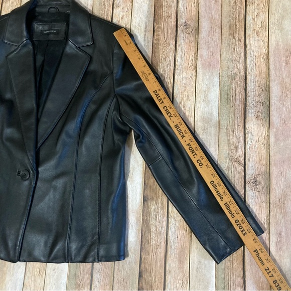 Valerie Steven’s Black Lined 100% Leather Button Down Jacket Size XL Preowned - Picture 4 of 11